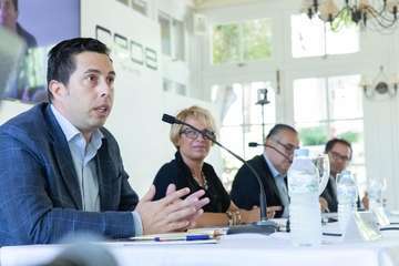 Alejandro Ramos imparte una charla en la CEOE Tenerife sobre los ERTE (Foto TA)